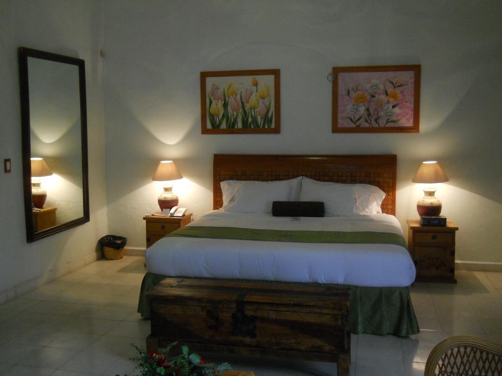 Villa Bonita Les Terrasses Cuernavaca Room photo