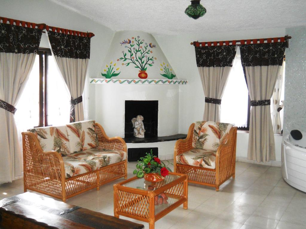 Villa Bonita Les Terrasses Cuernavaca Room photo